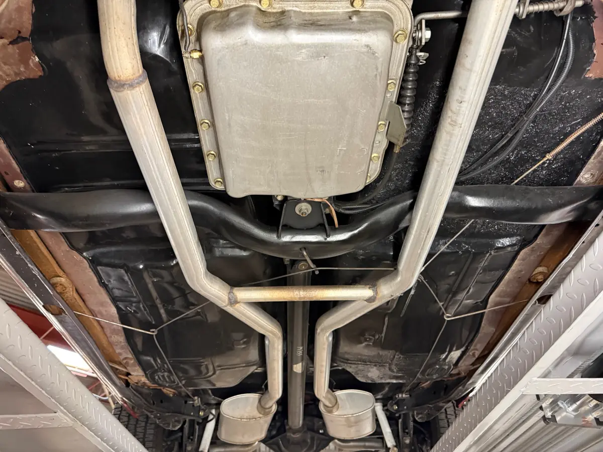 Vehicle photo 49