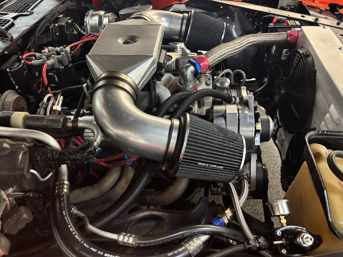Vehicle photo 20