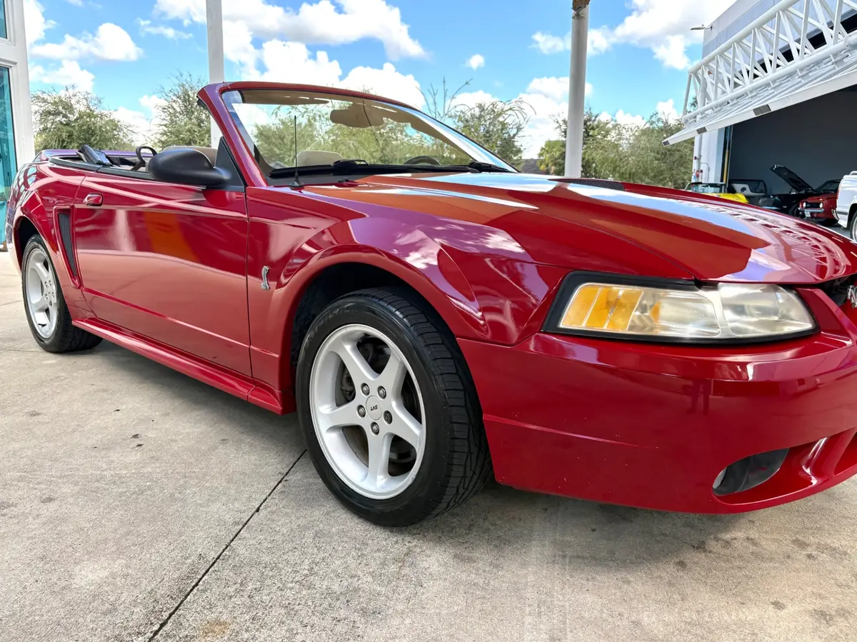 Vehicle photo 19