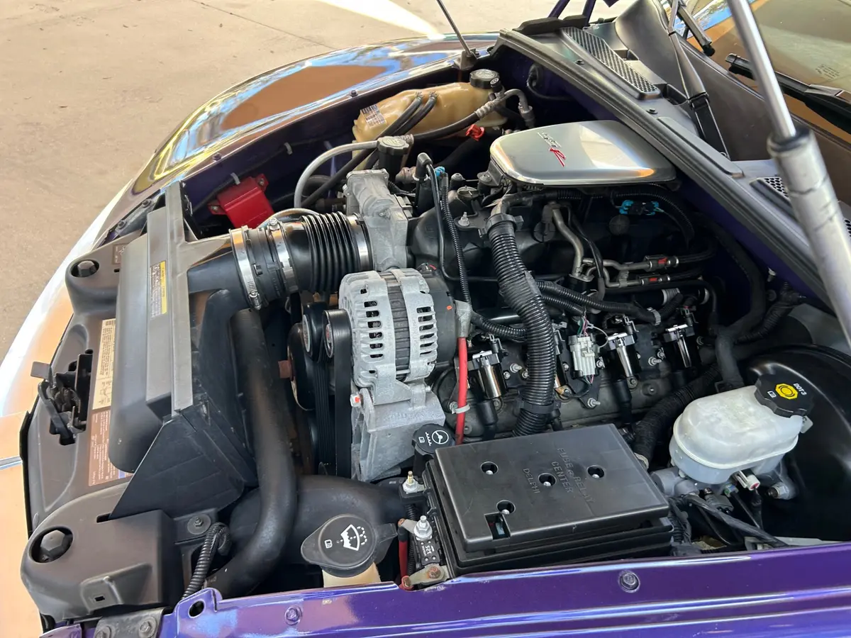 Vehicle photo 26