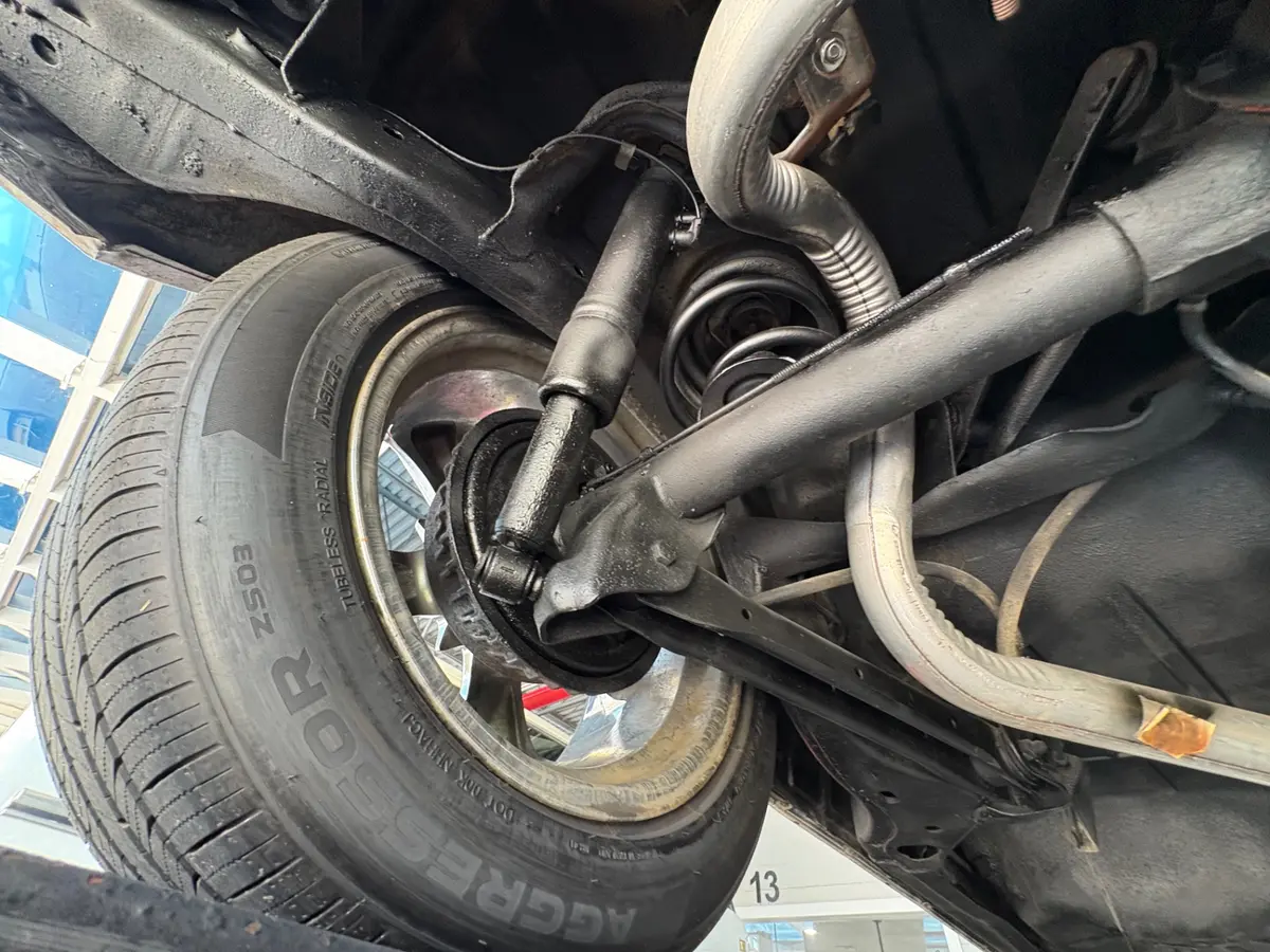 Vehicle photo 42