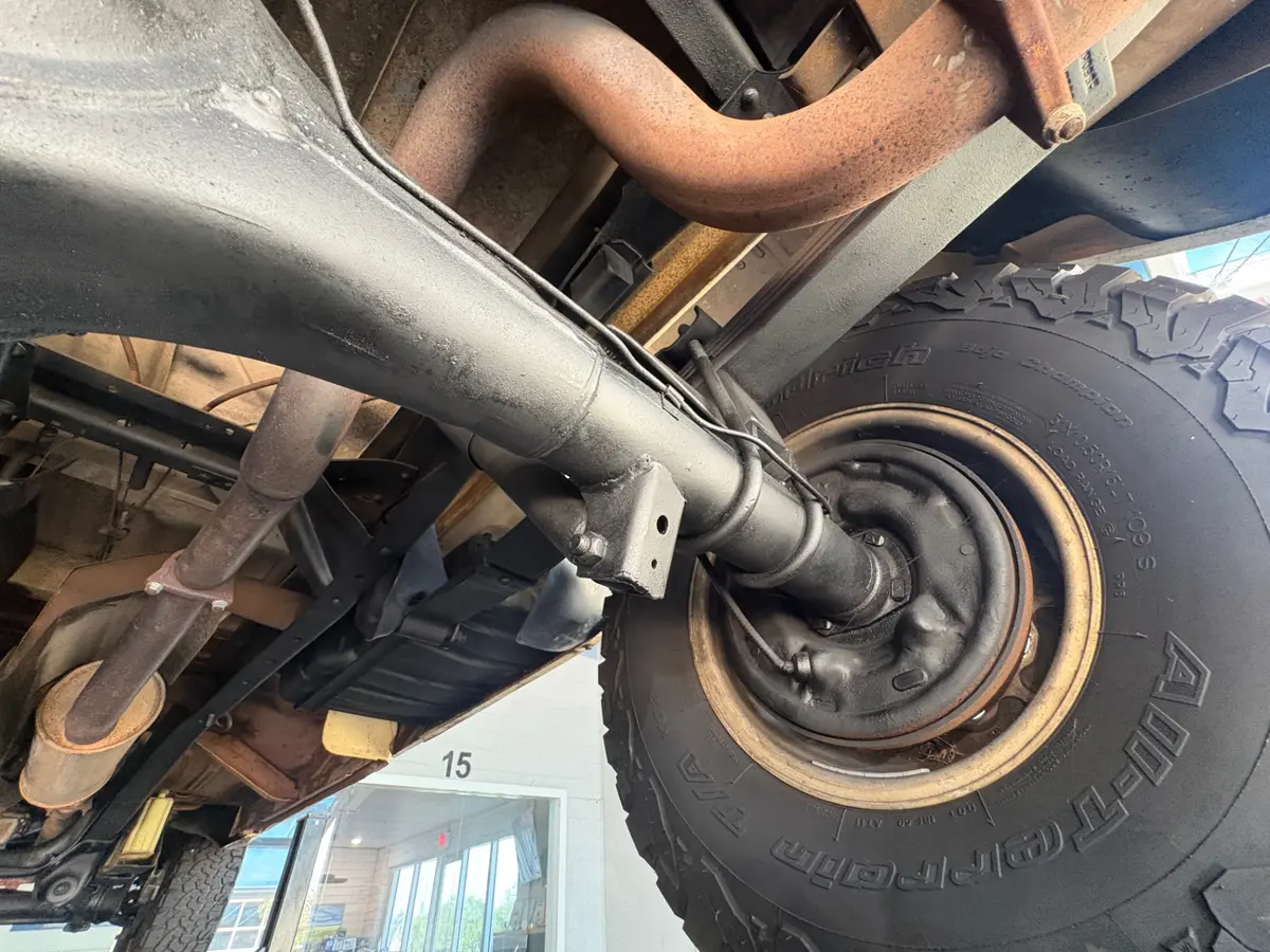 Vehicle photo 46