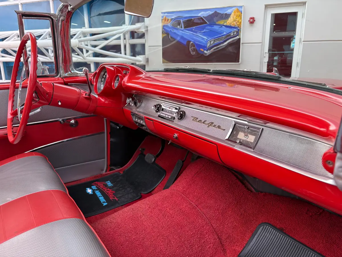 Vehicle photo 42