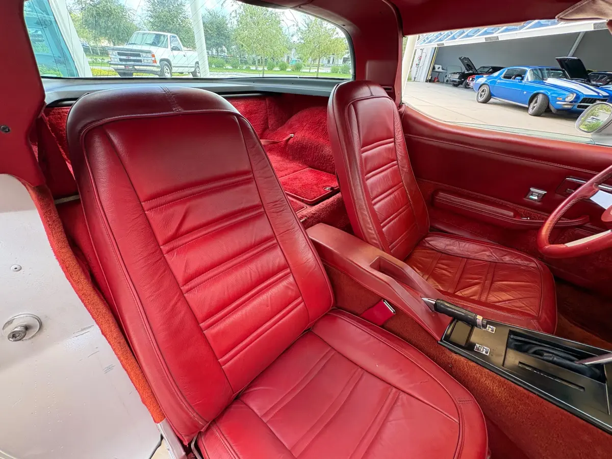 Vehicle photo 44