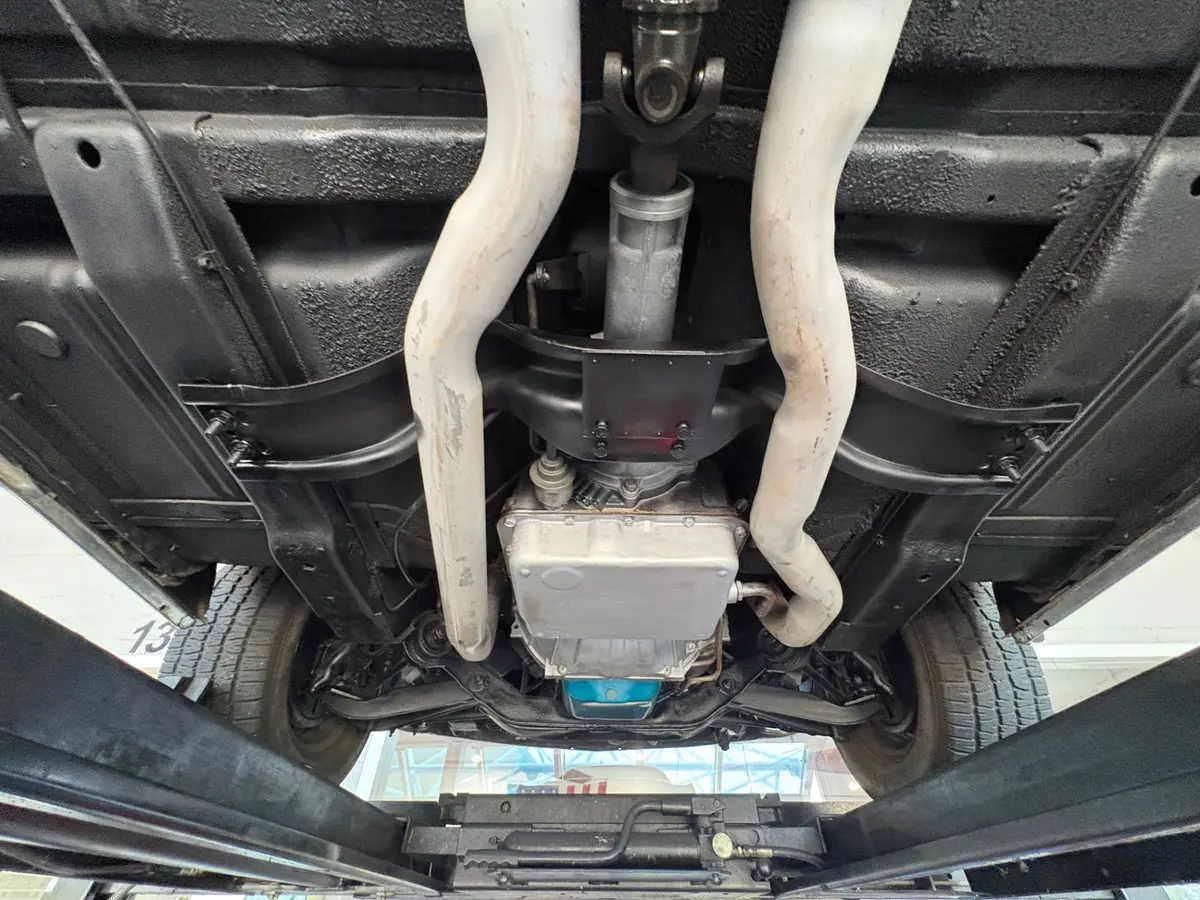 Vehicle photo 49