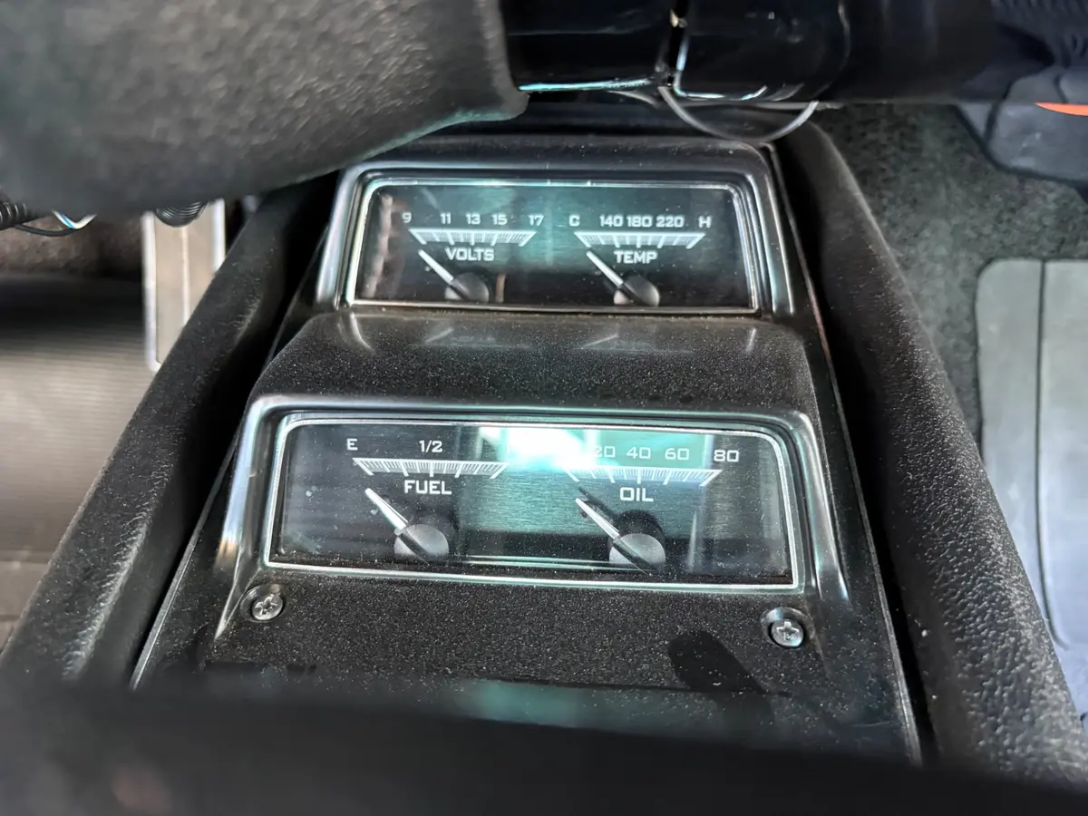Vehicle photo 41