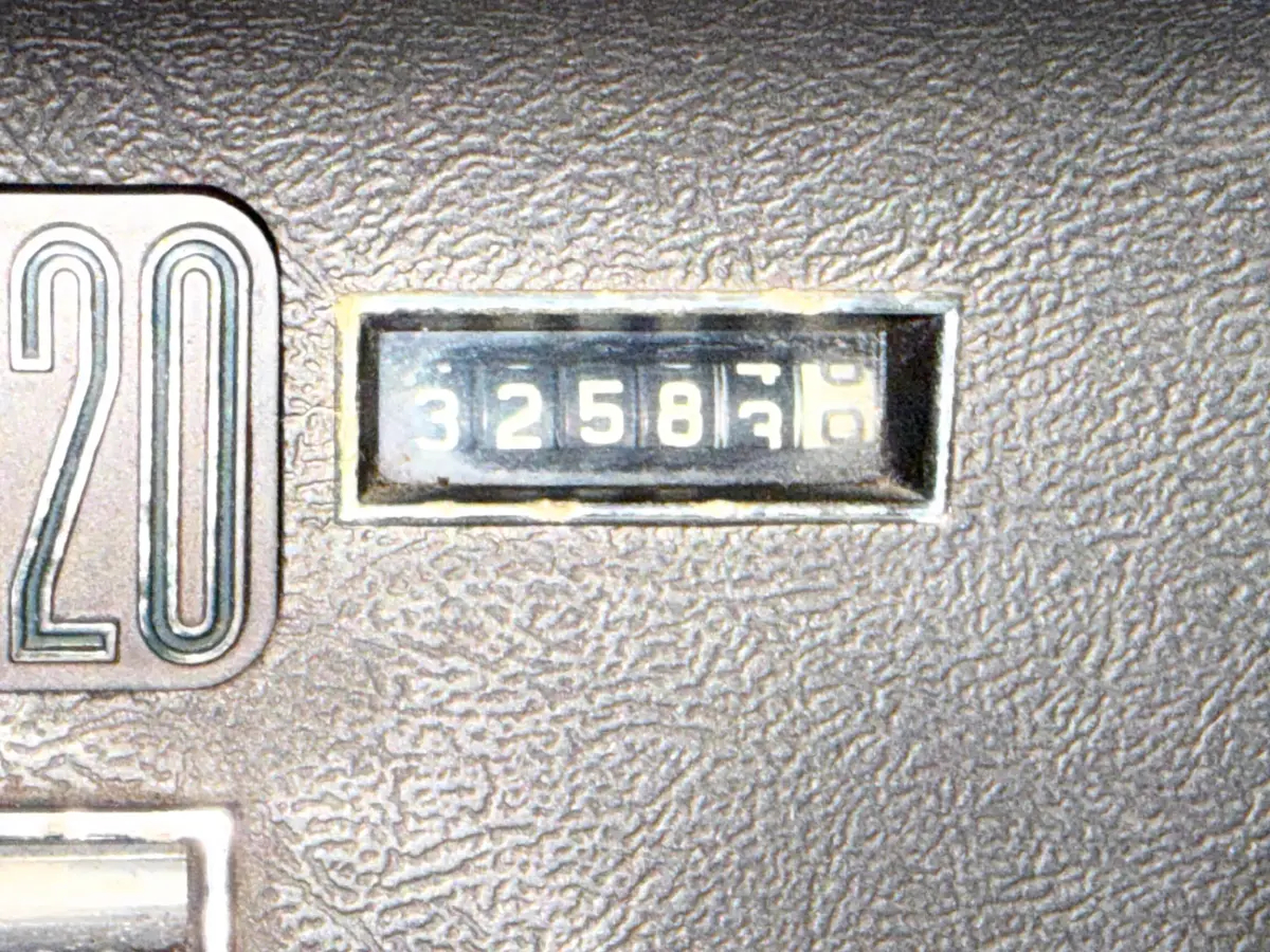 Vehicle photo 22