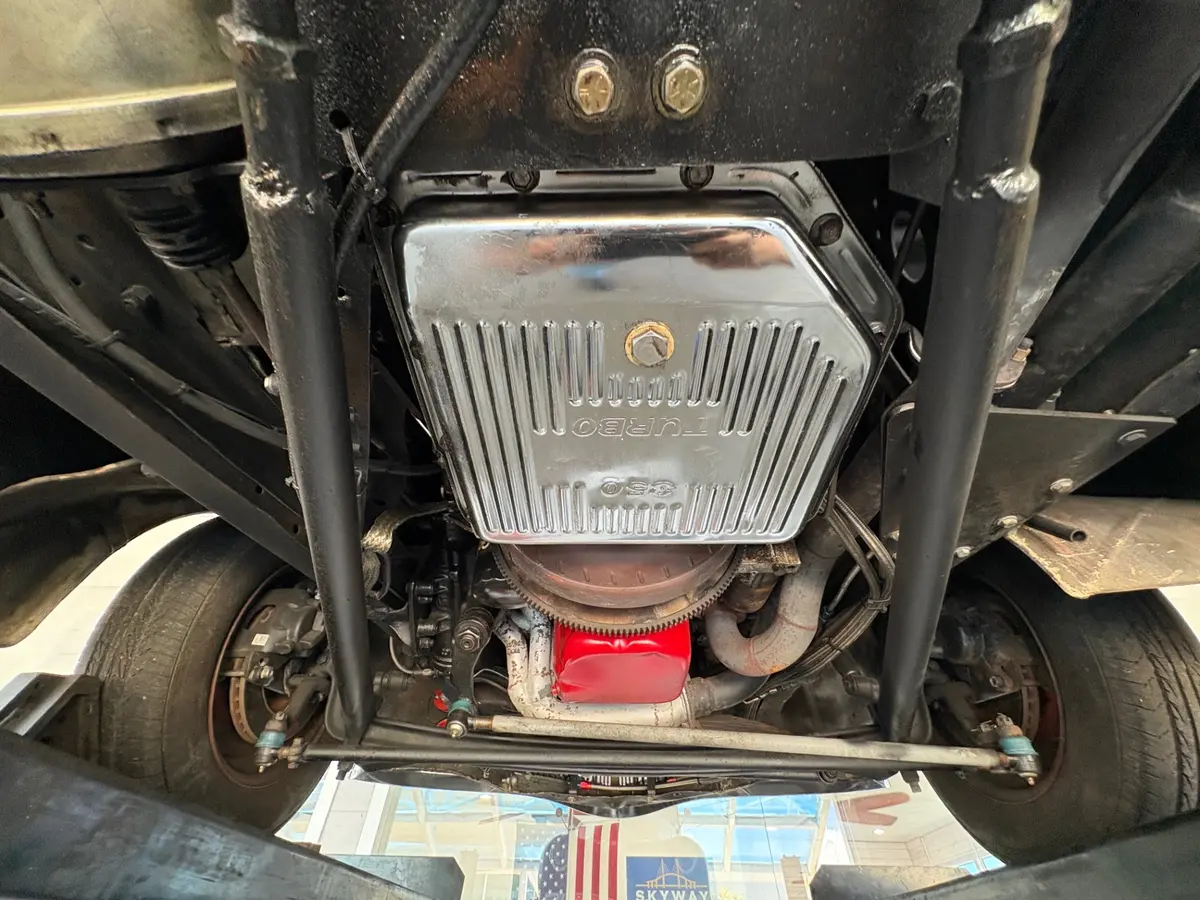 Vehicle photo 45