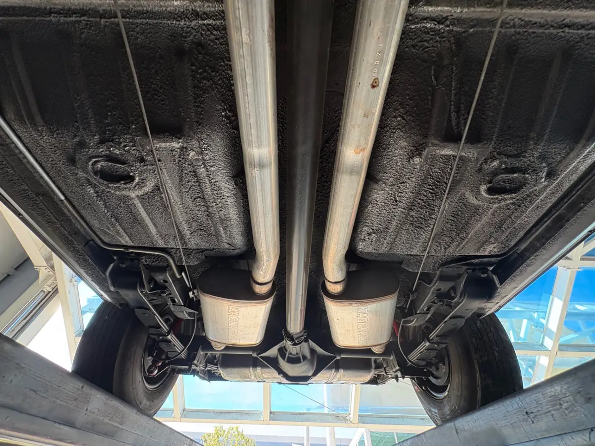 Vehicle photo 65