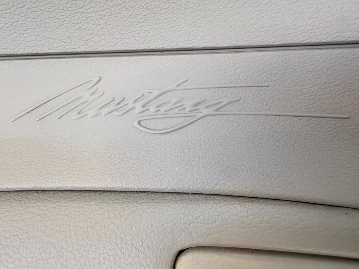 Vehicle photo 48