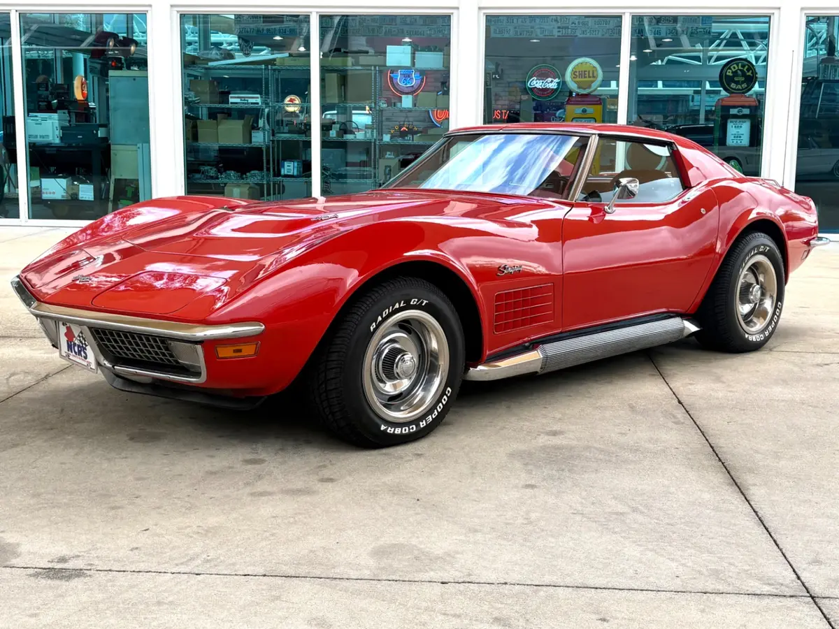 Vehicle photo 11