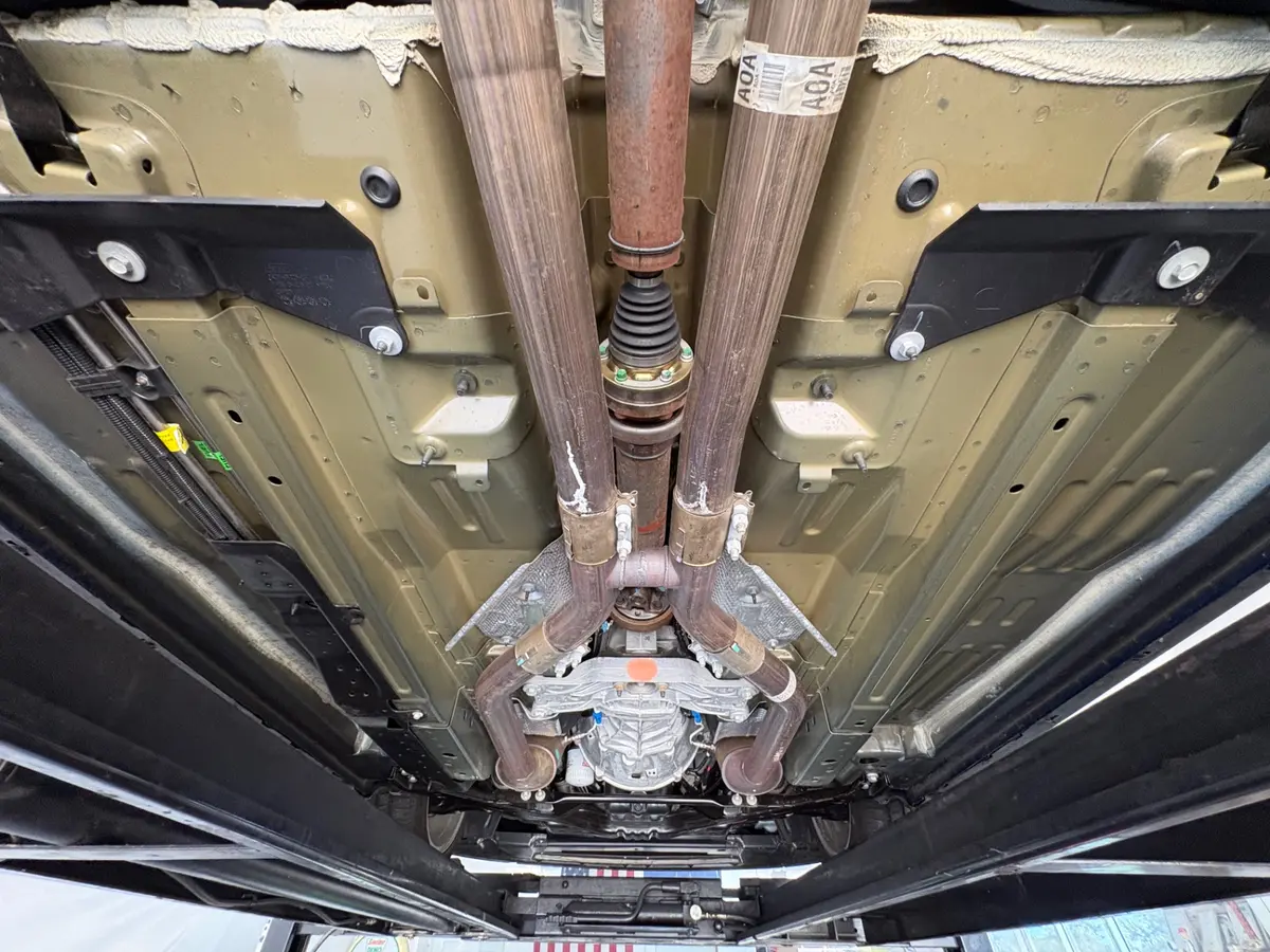 Vehicle photo 51