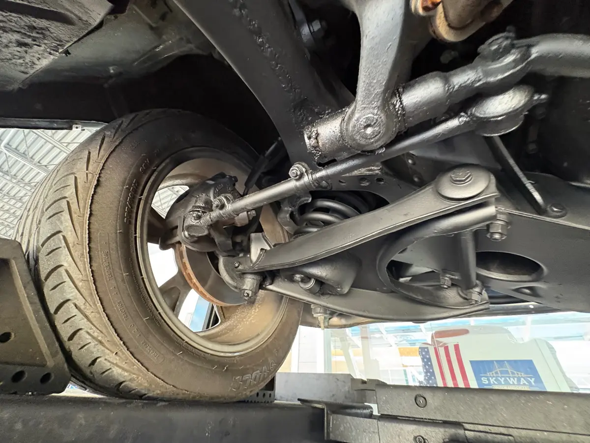 Vehicle photo 50