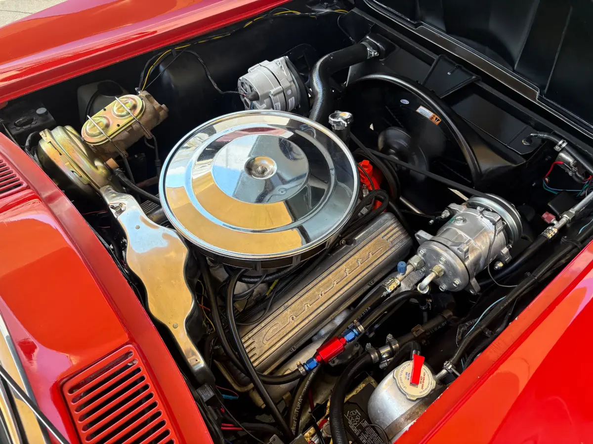 Vehicle photo 26