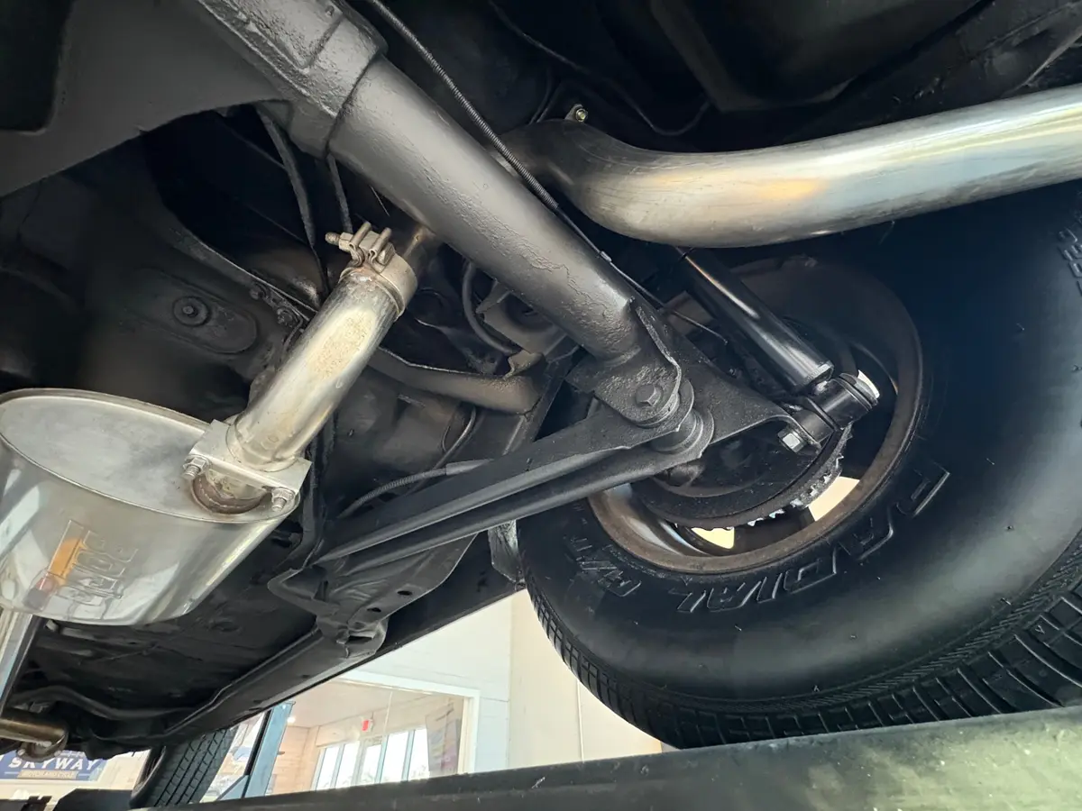 Vehicle photo 49