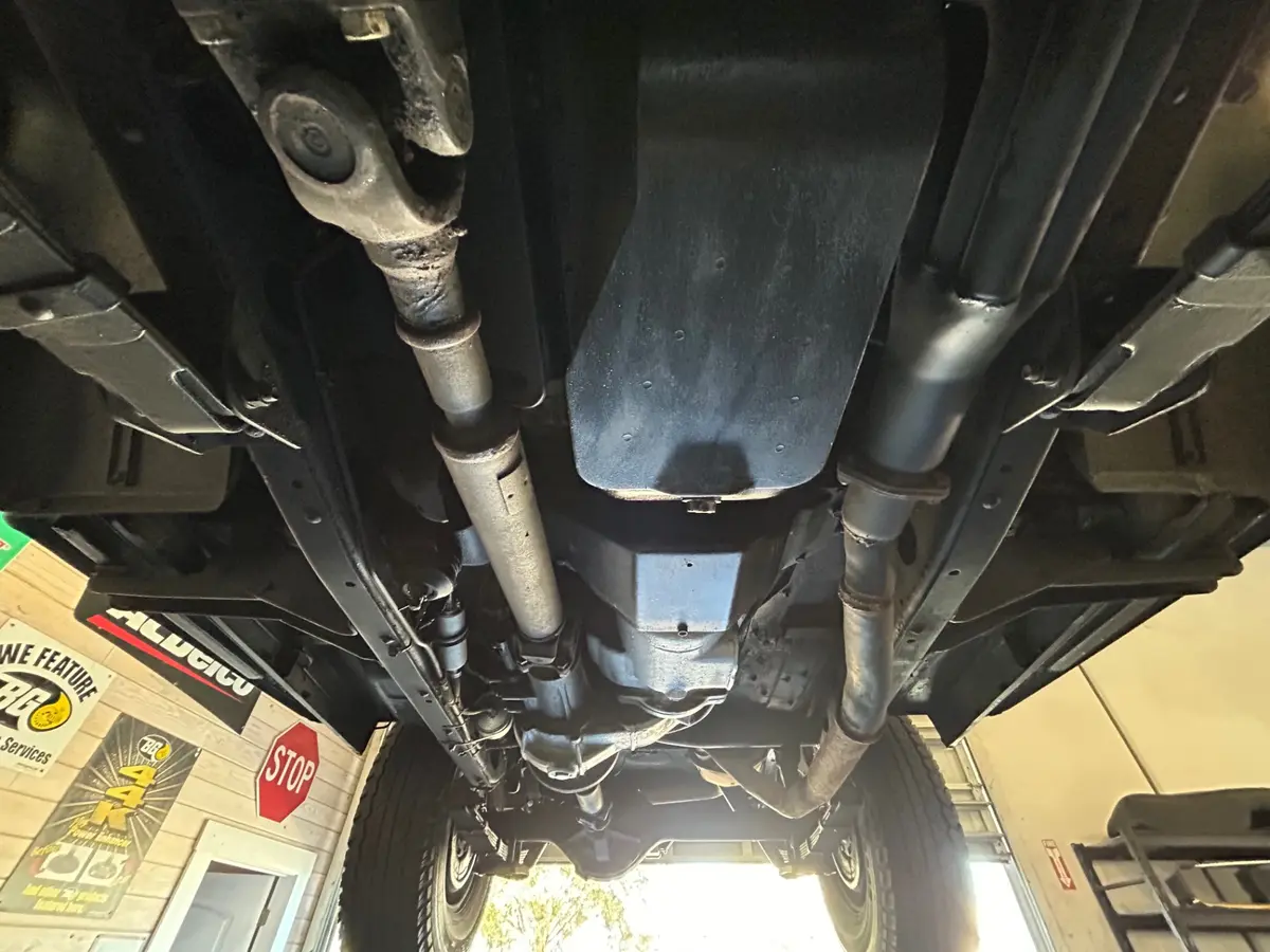 Vehicle photo 36