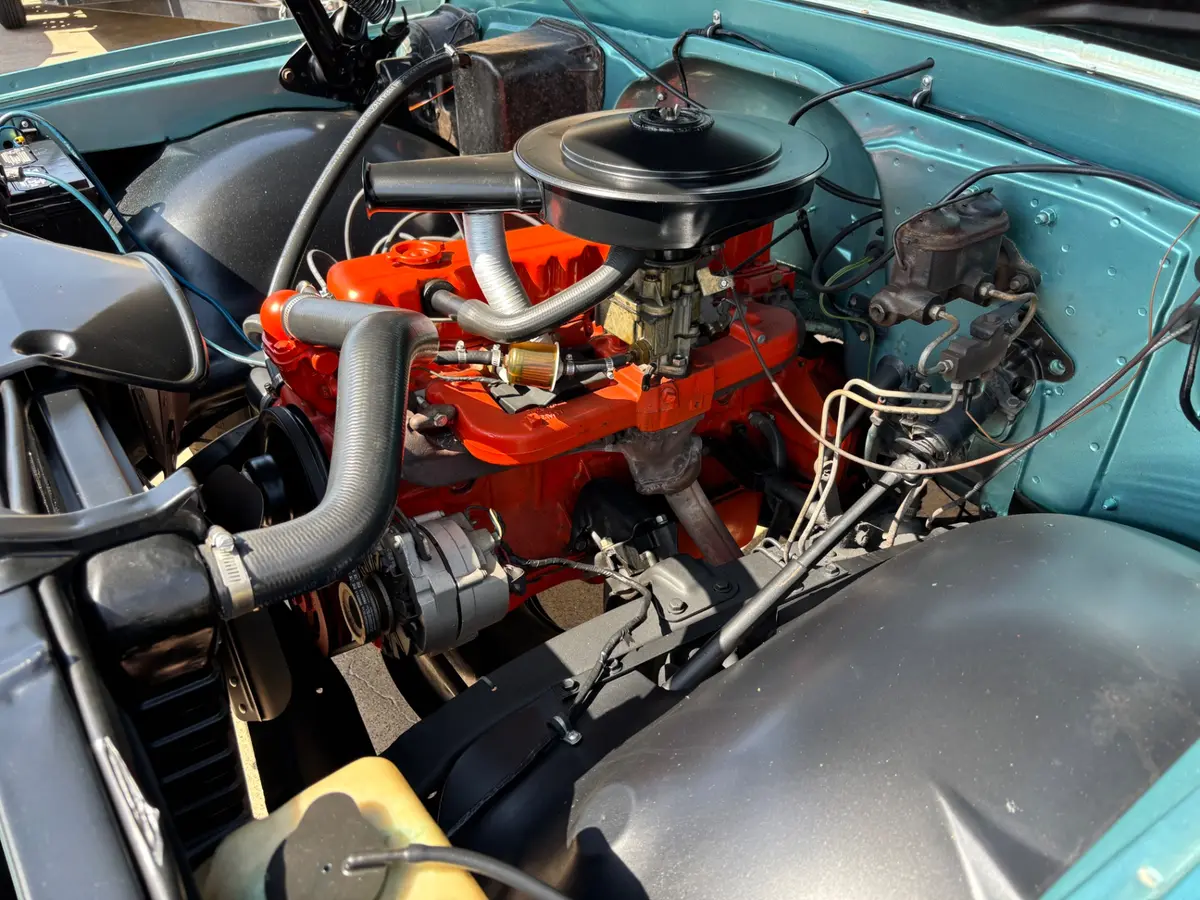 Vehicle photo 15