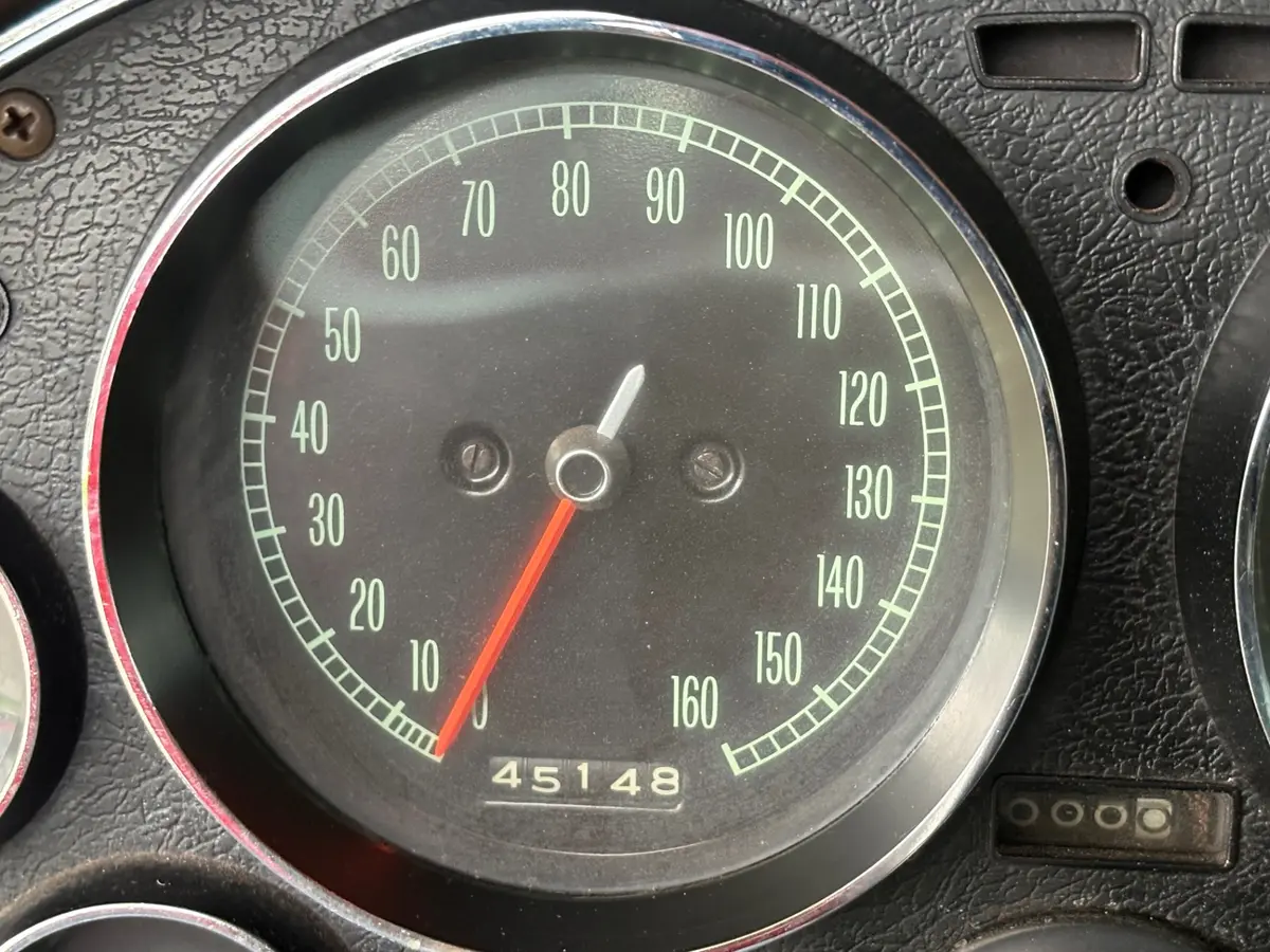 Vehicle photo 25