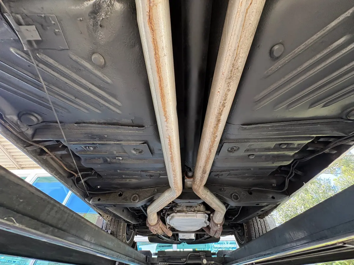 Vehicle photo 46