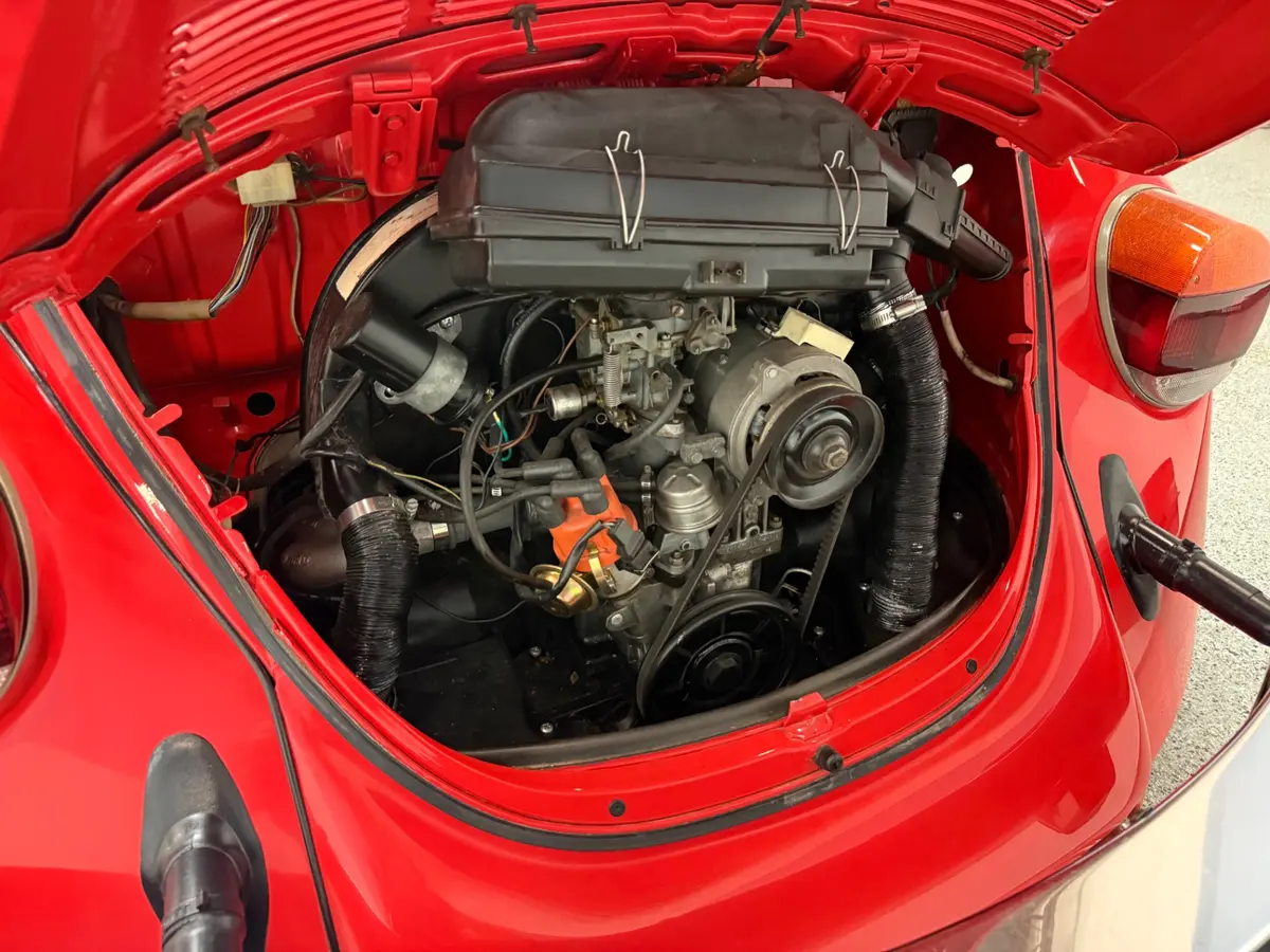 Vehicle photo 16