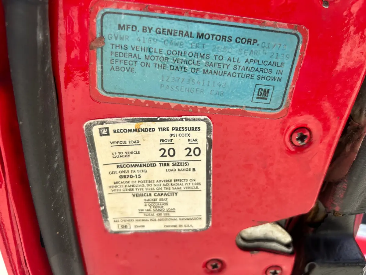 Vehicle photo 17