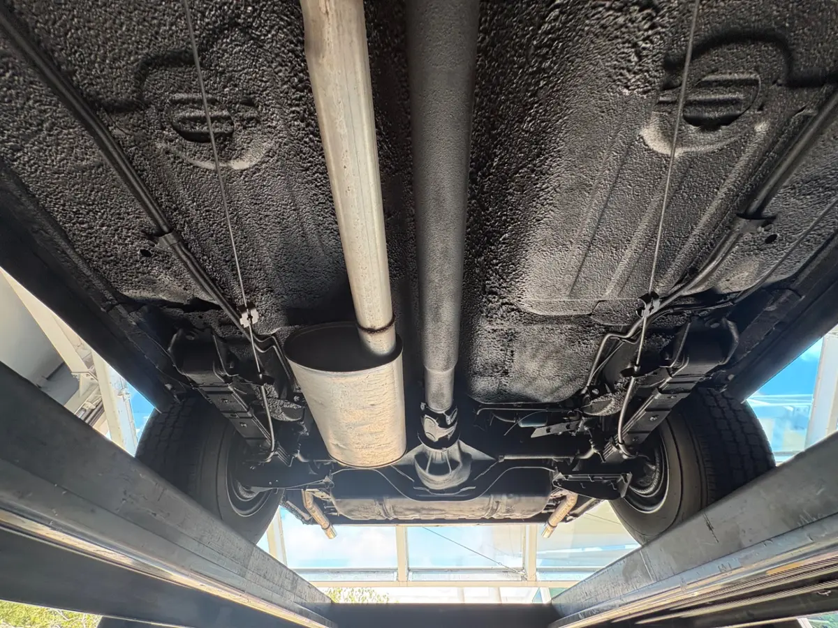Vehicle photo 64