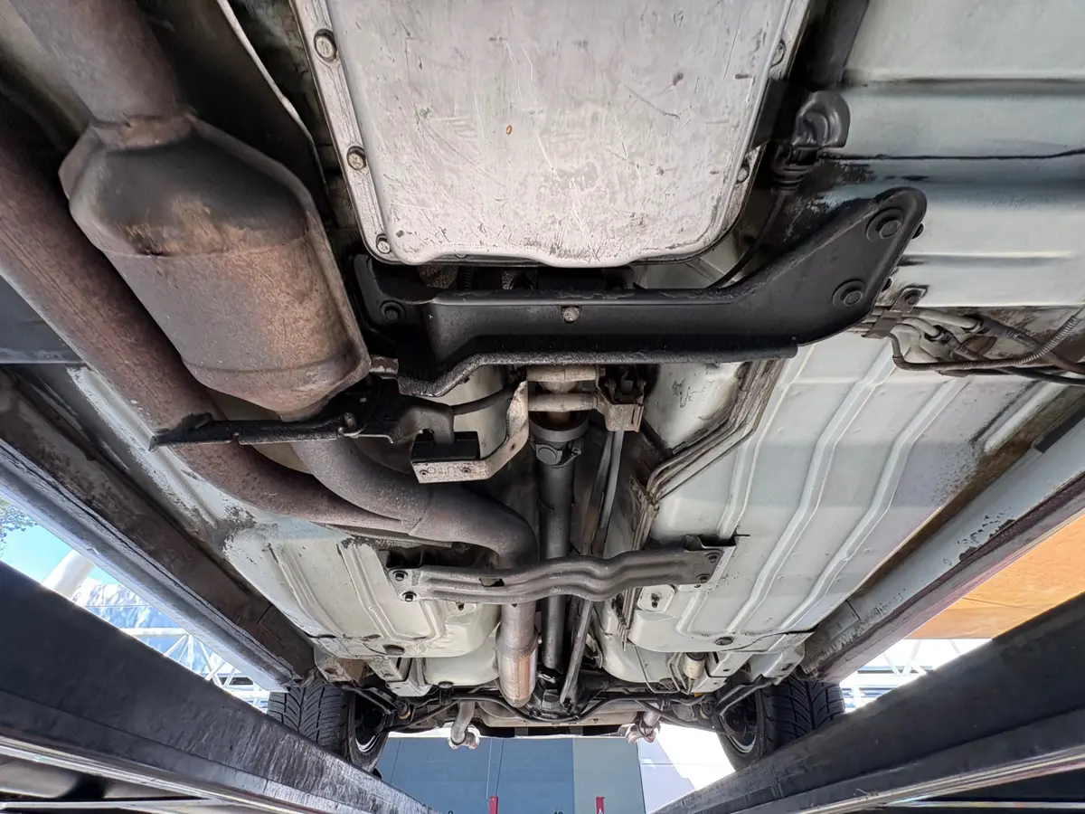 Vehicle photo 57