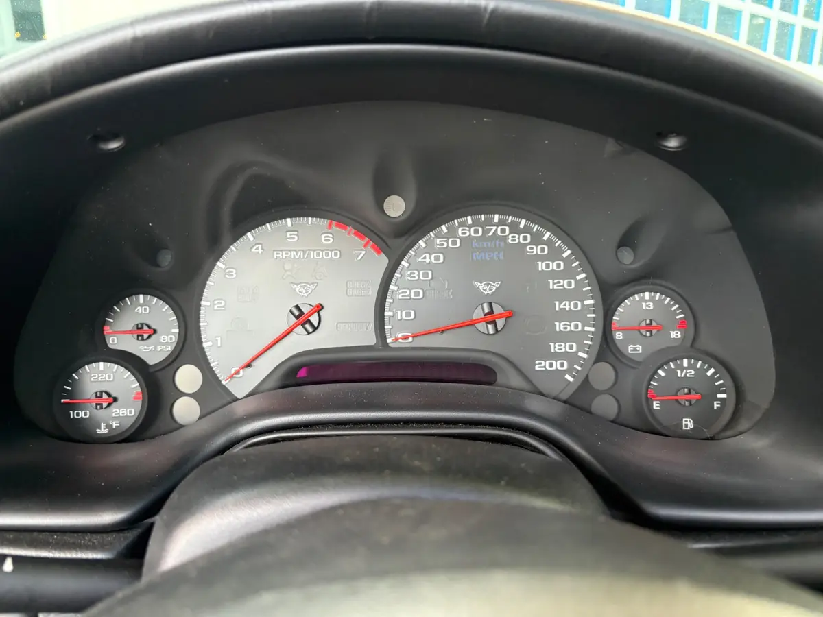 Vehicle photo 40