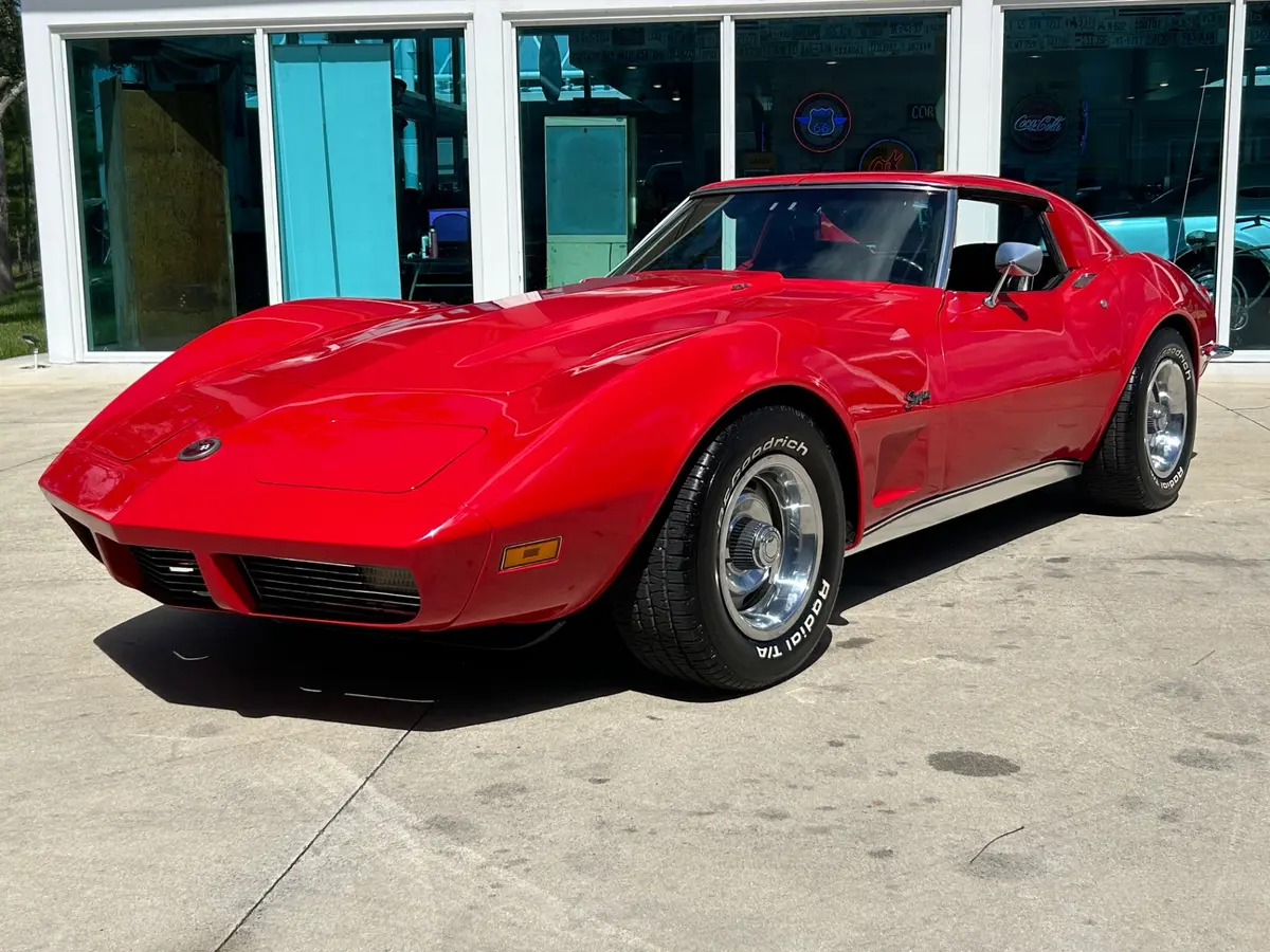 Vehicle photo 10