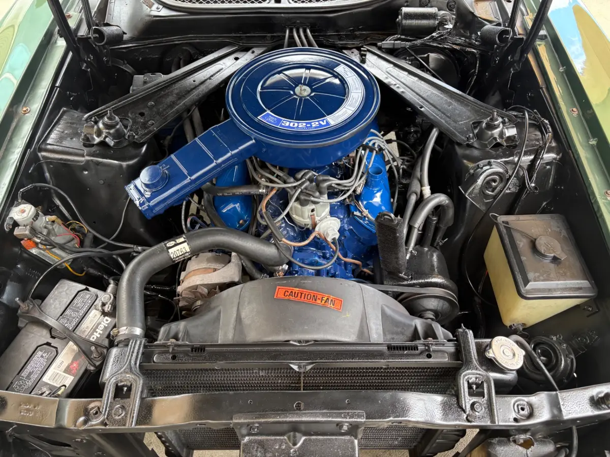 Vehicle photo 31