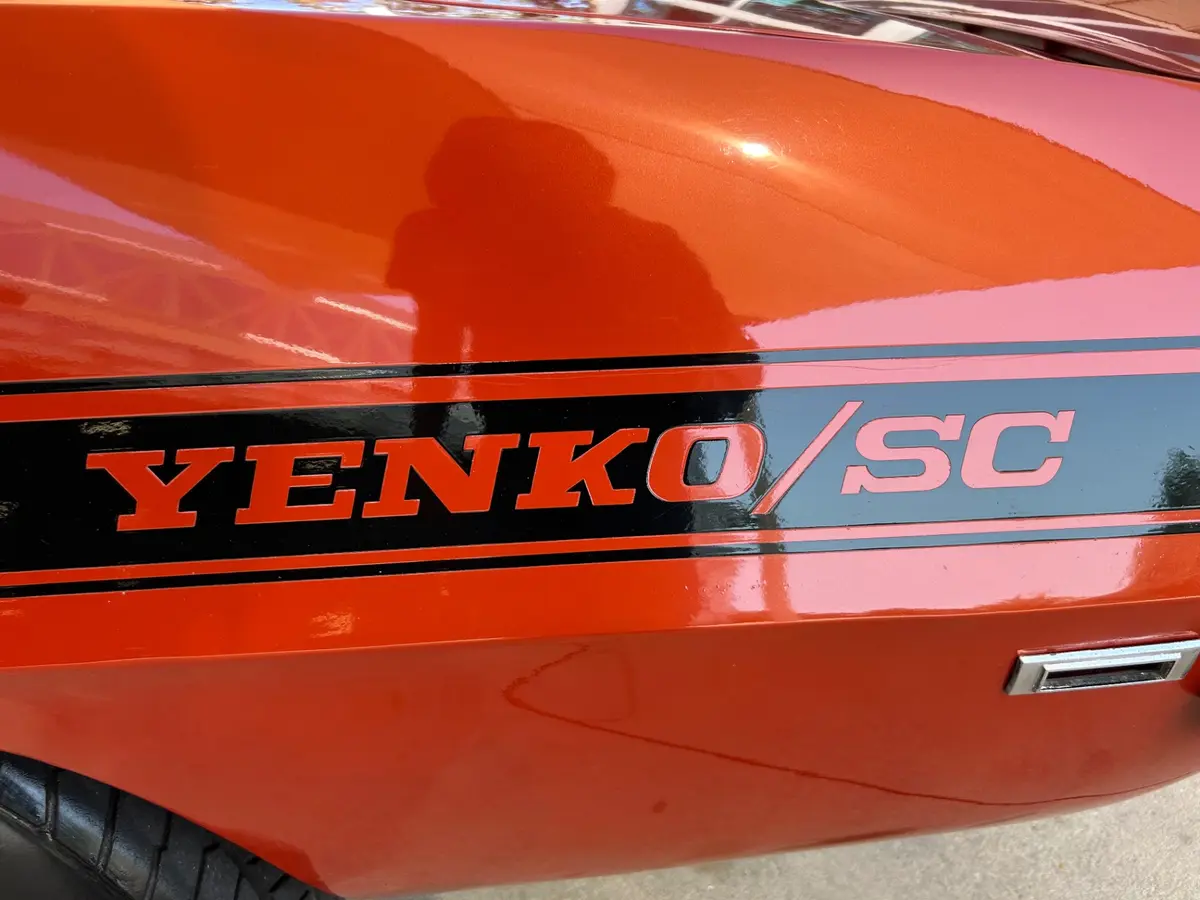 Vehicle photo 23