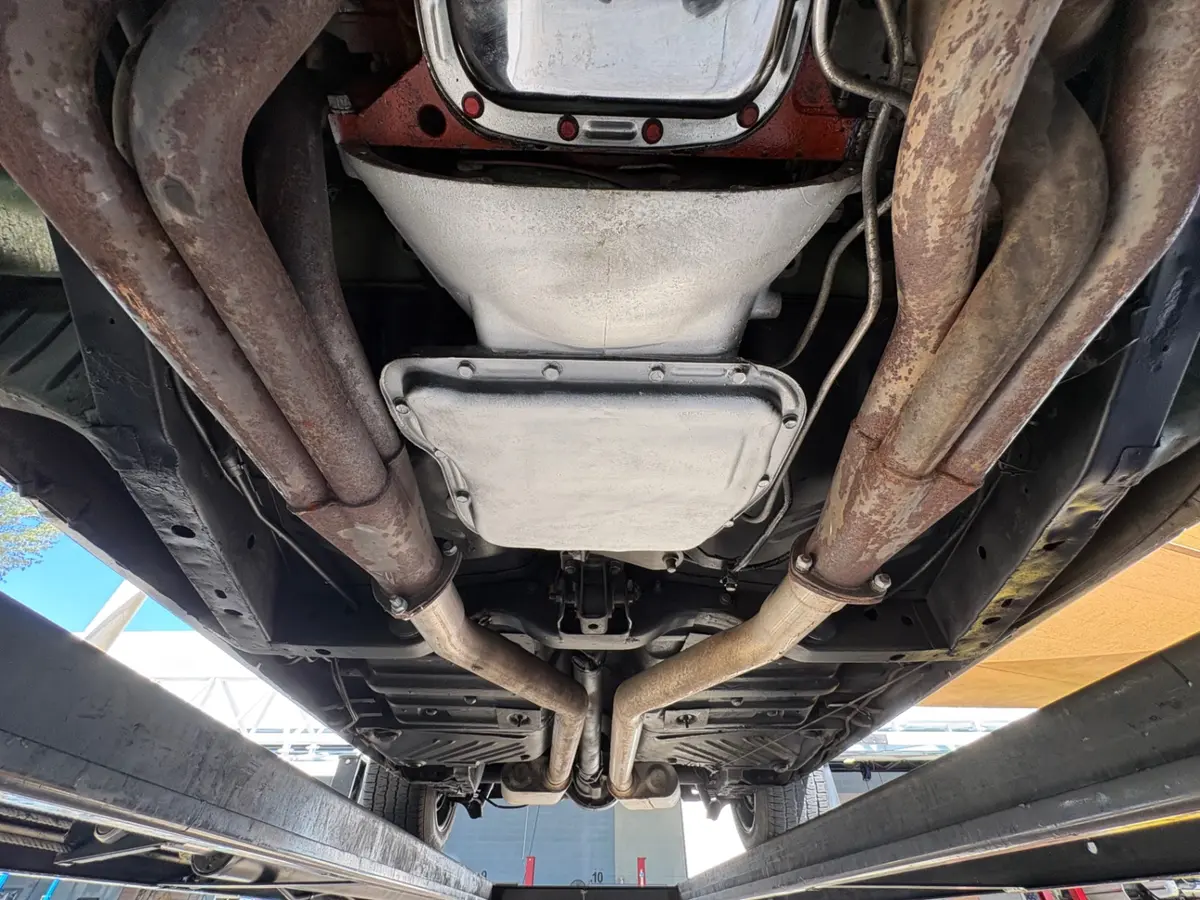 Vehicle photo 52