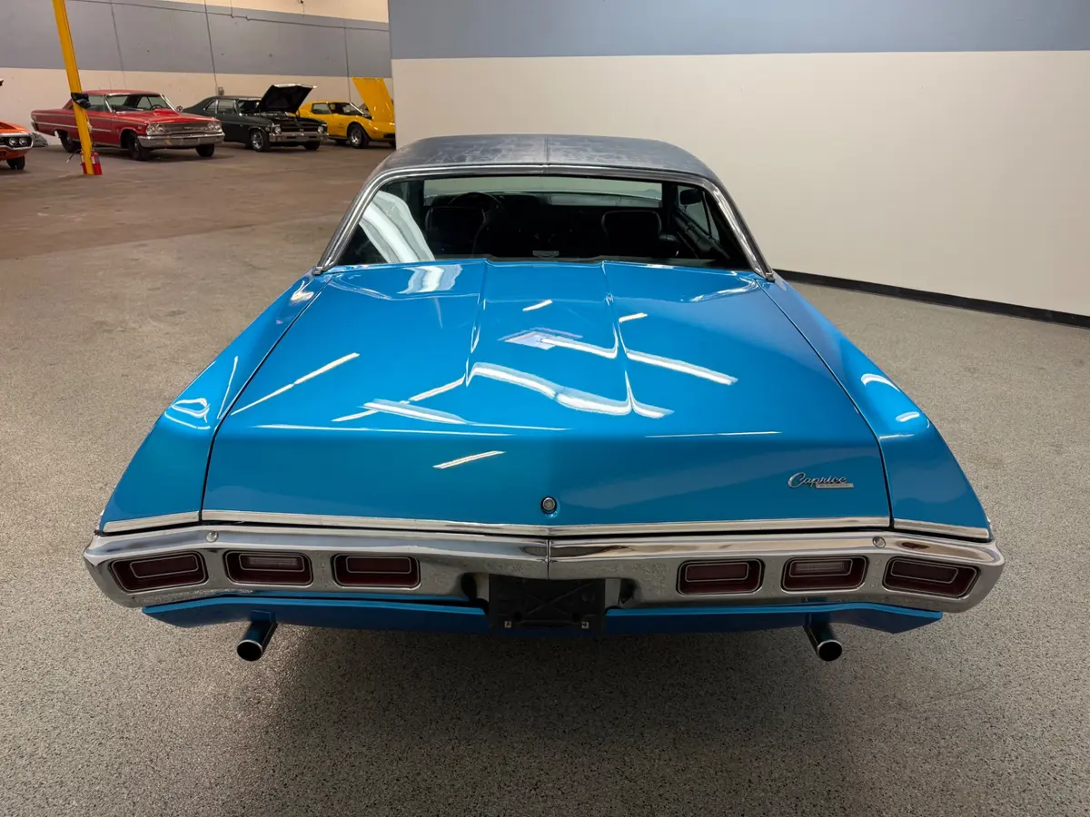 Vehicle photo 5
