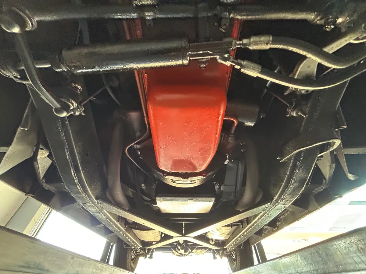 Vehicle photo 50