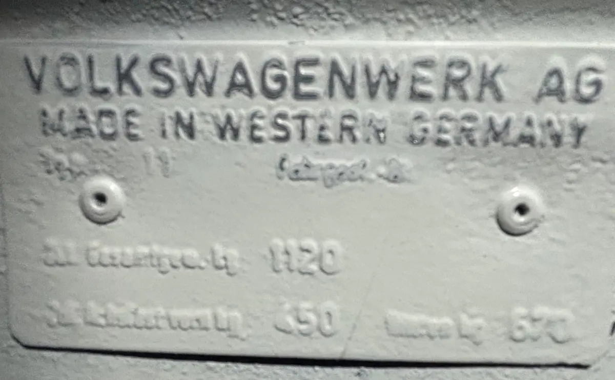 Vehicle photo 26