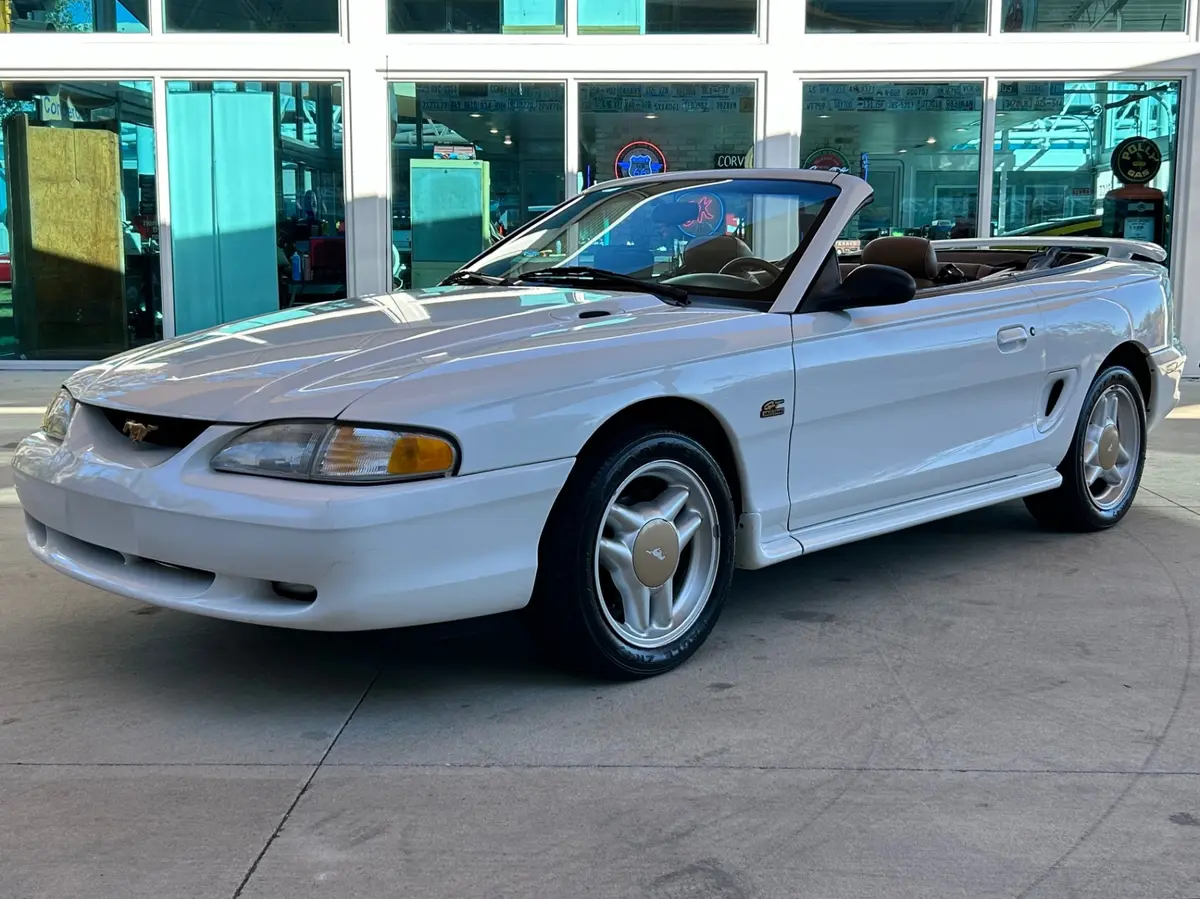 Vehicle photo 1