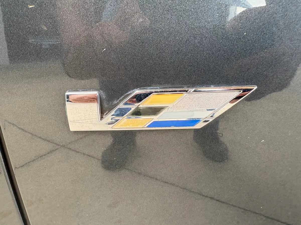 Vehicle photo 22