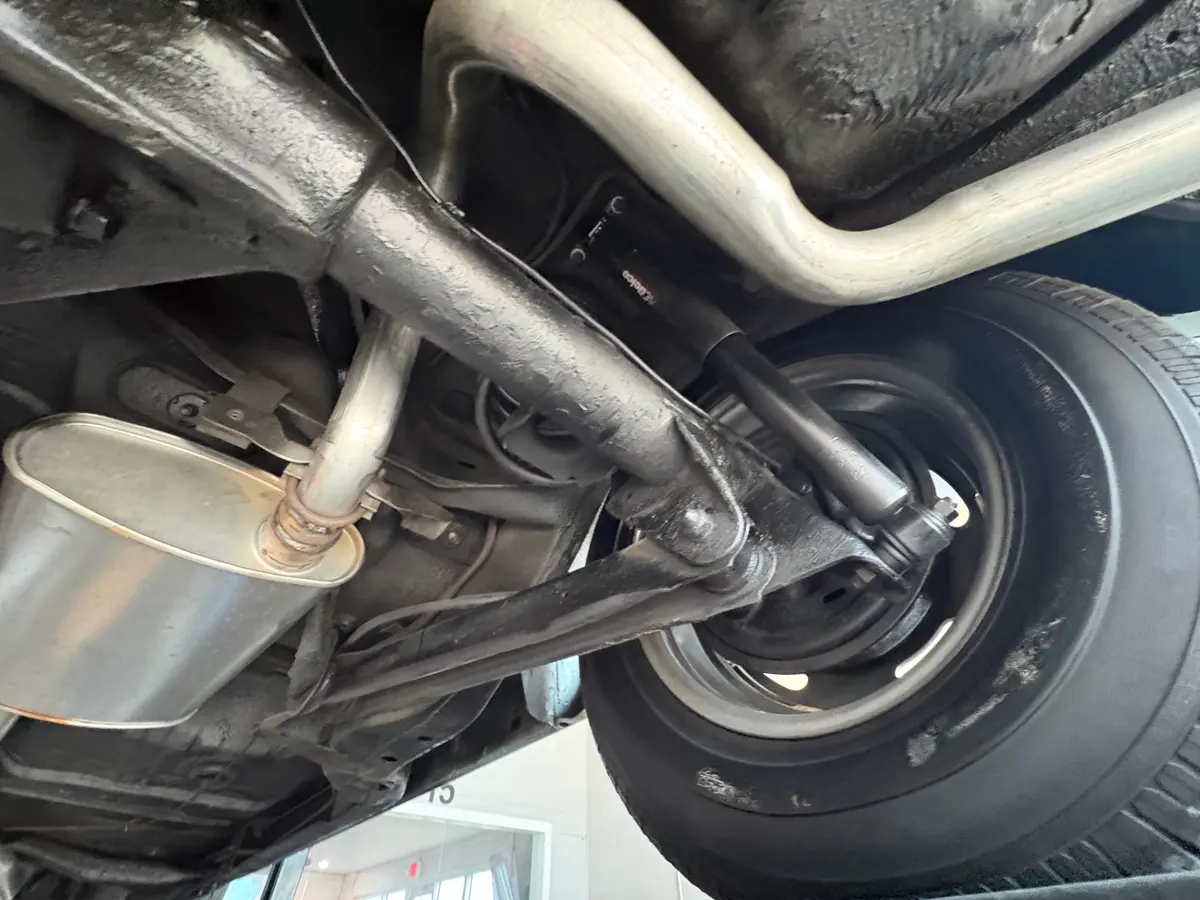 Vehicle photo 50