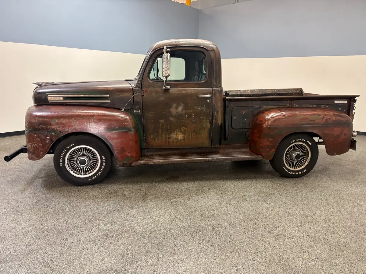 Vehicle photo 4
