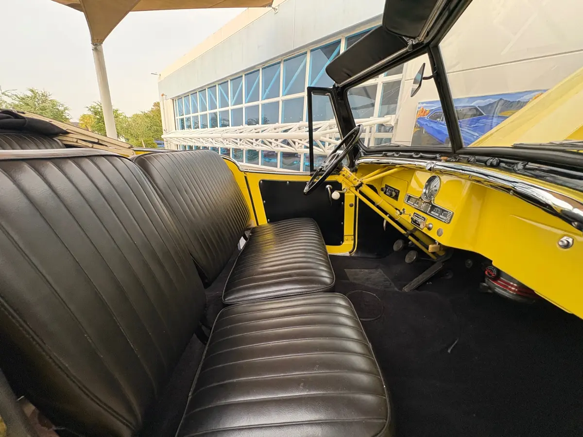 Vehicle photo 42