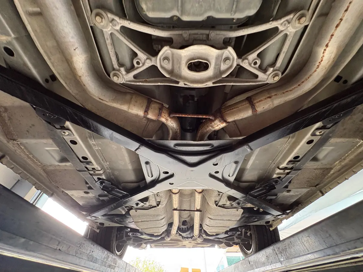 Vehicle photo 60