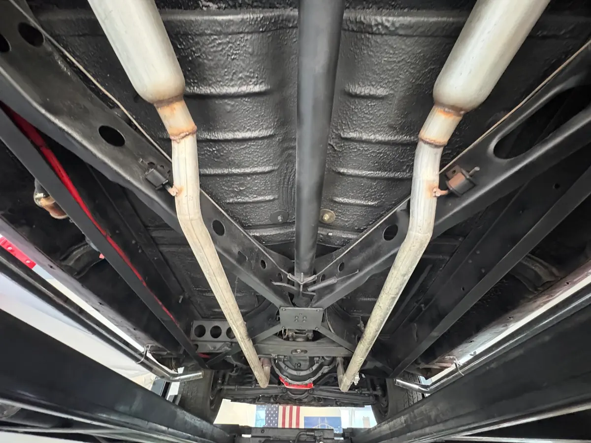 Vehicle photo 51