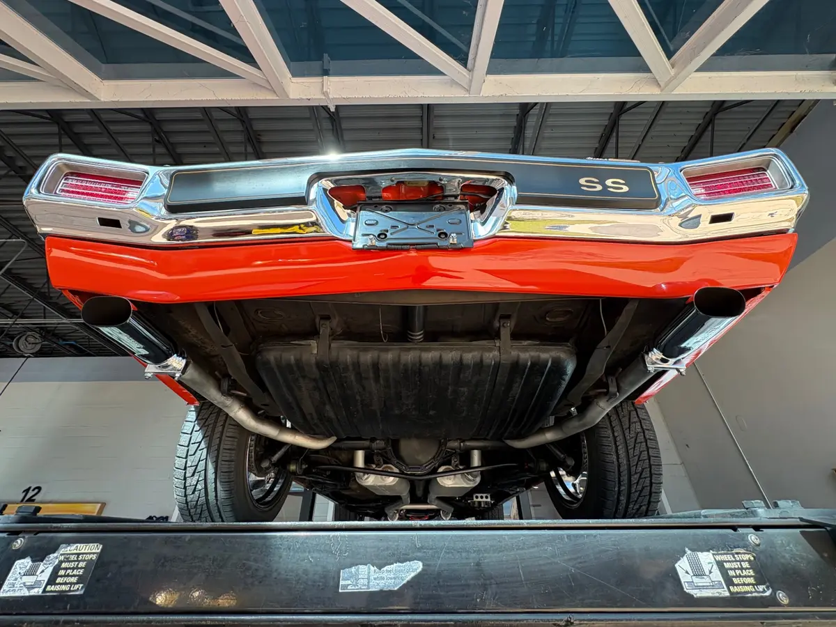 Vehicle photo 42