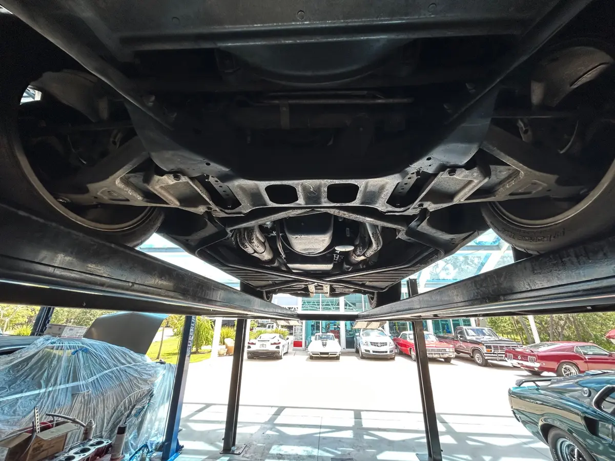 Vehicle photo 39