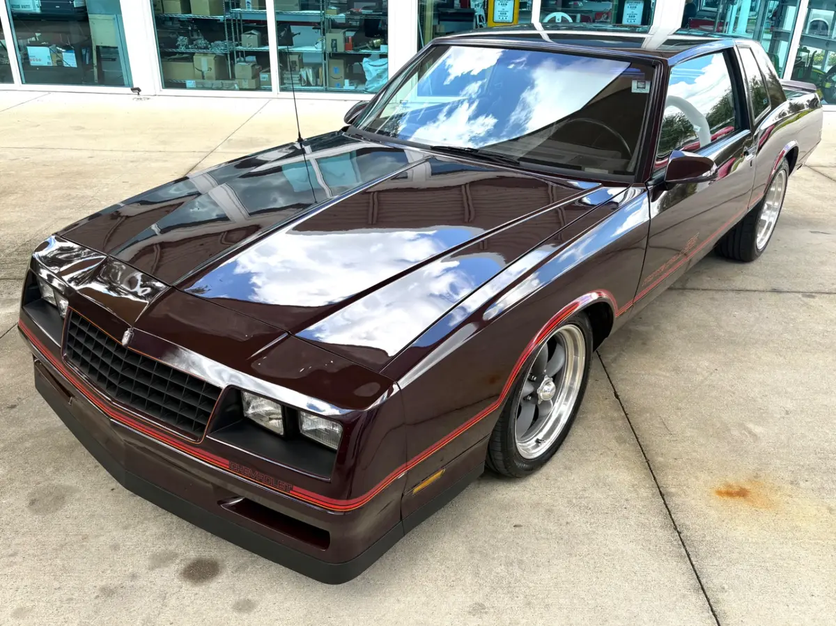 Vehicle photo 20