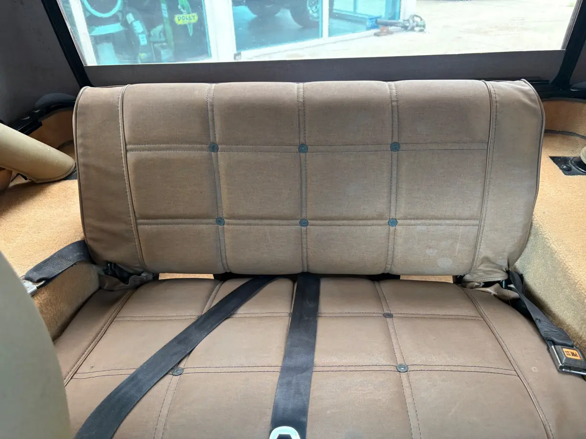 Vehicle photo 35