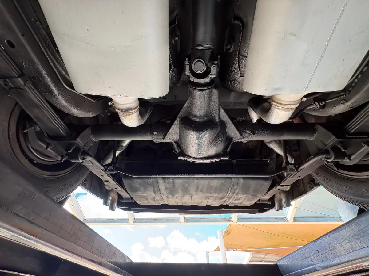 Vehicle photo 61