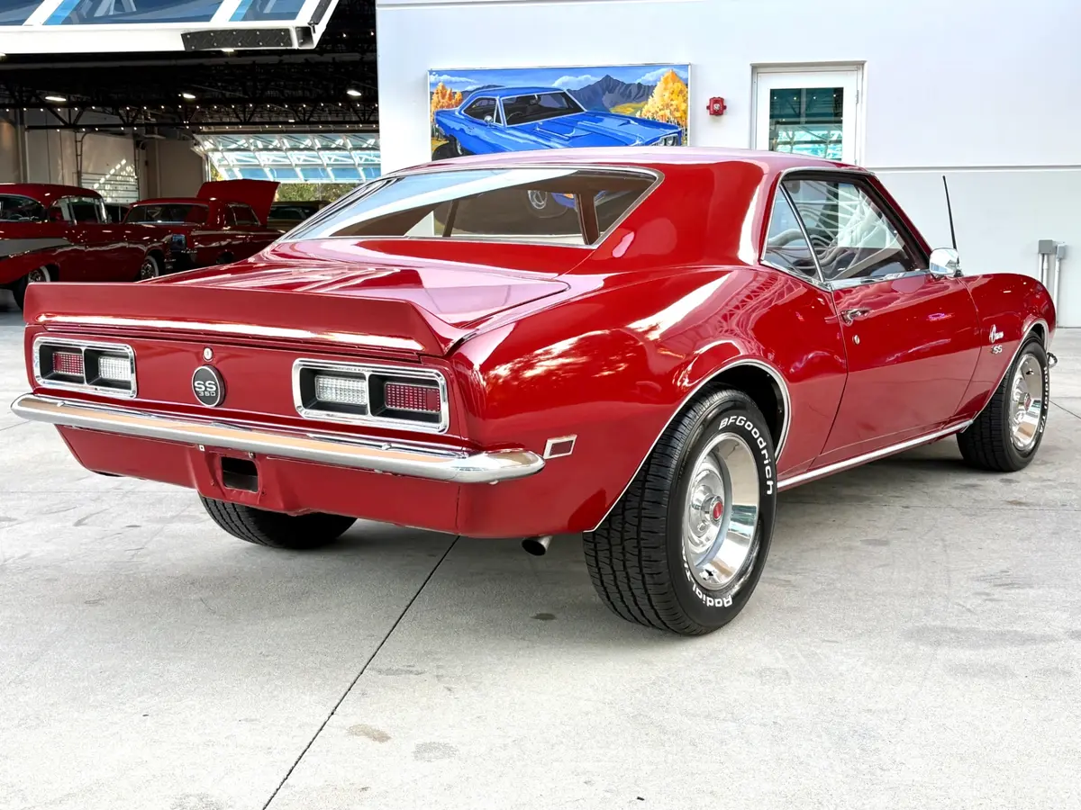 Vehicle photo 6