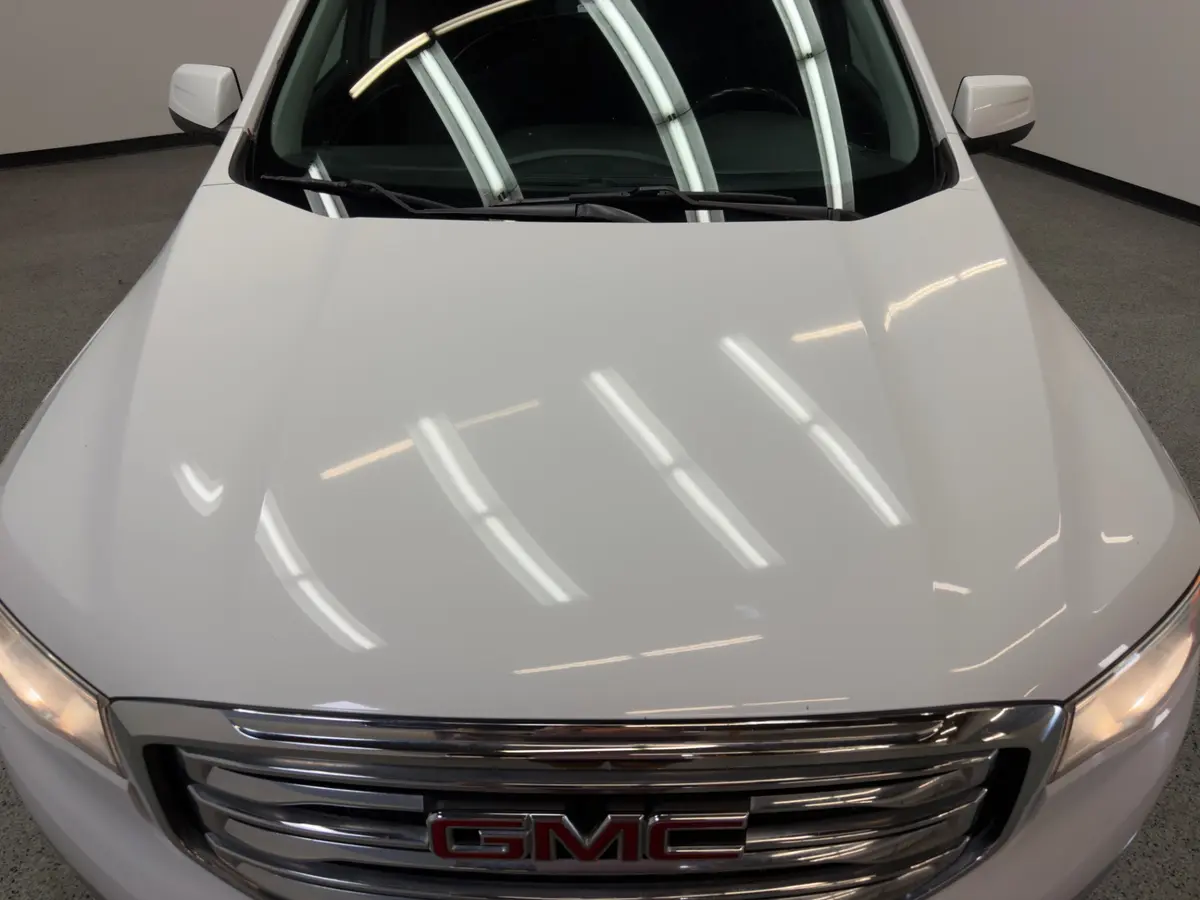 Vehicle photo 9