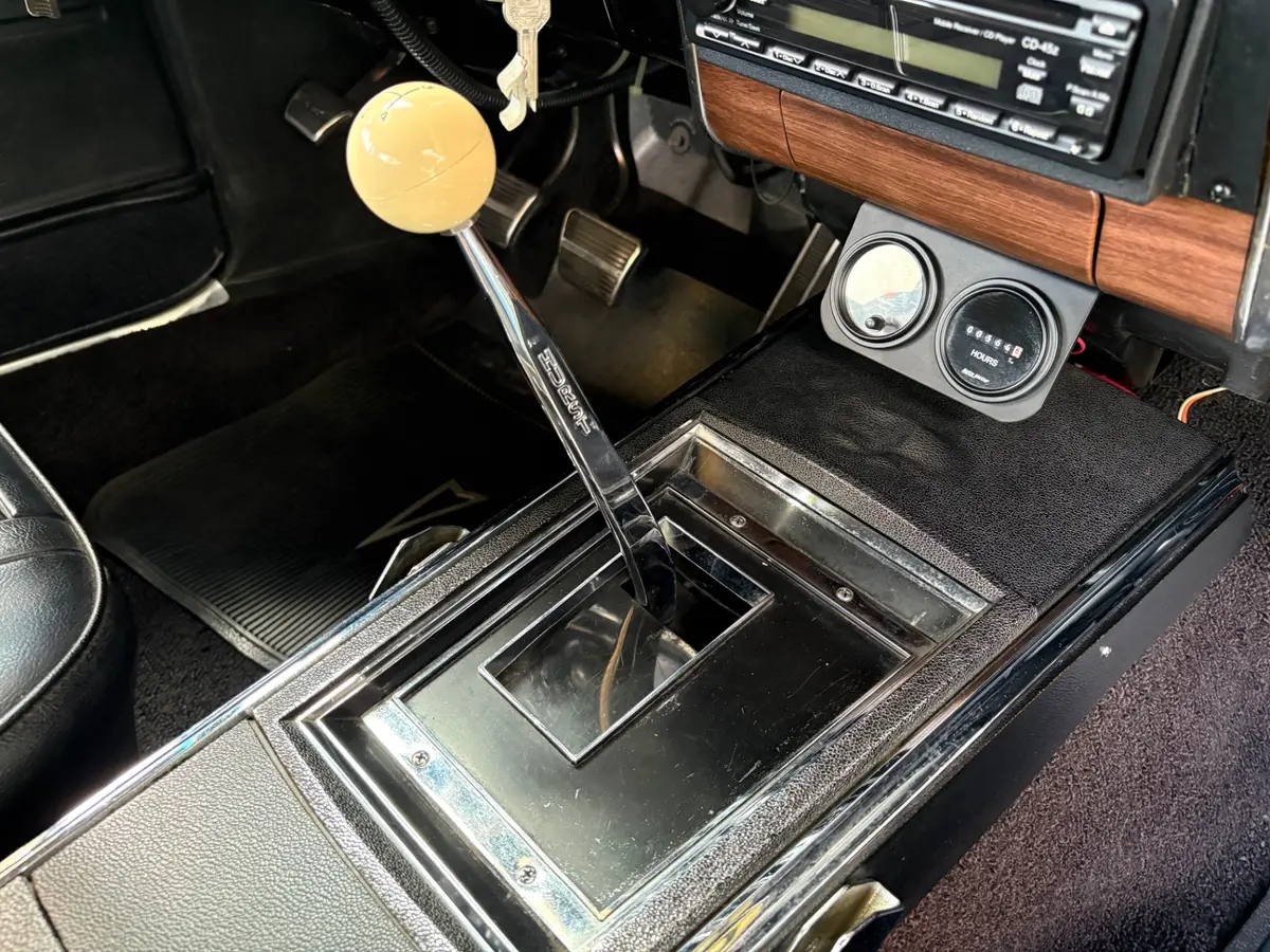 Vehicle photo 42
